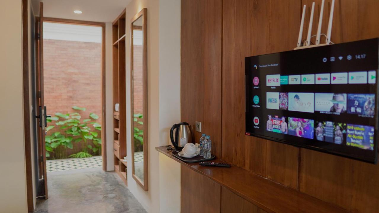 ホテル Smedi Coliving ジョグジャカルタ エクステリア 写真