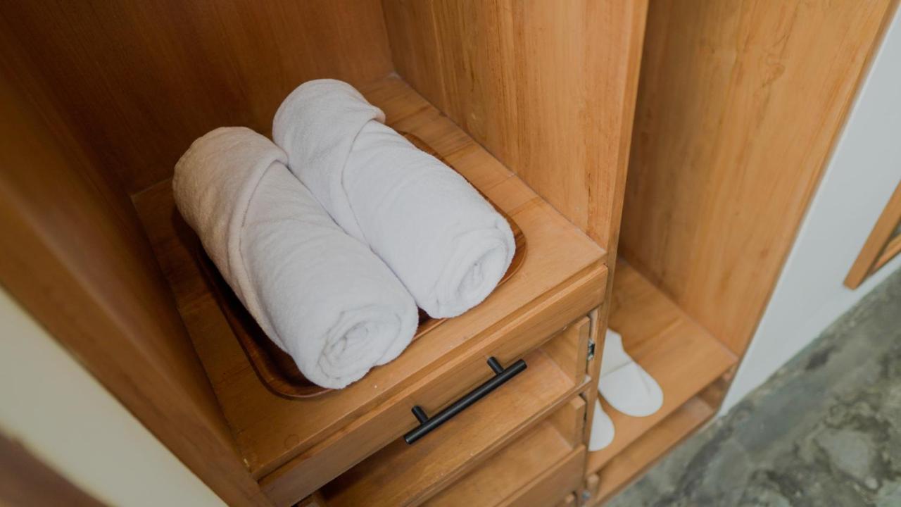 ホテル Smedi Coliving ジョグジャカルタ エクステリア 写真
