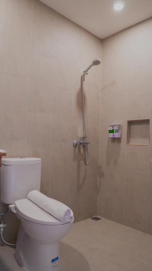 ホテル Smedi Coliving ジョグジャカルタ エクステリア 写真