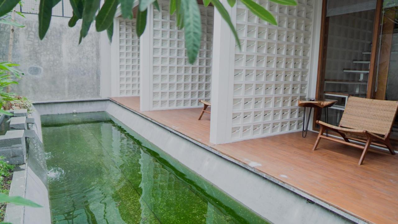ホテル Smedi Coliving ジョグジャカルタ エクステリア 写真
