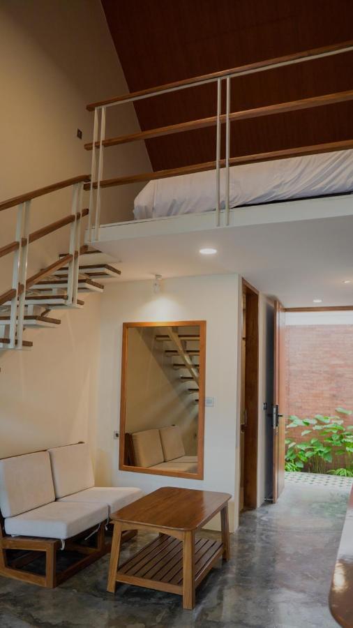 ホテル Smedi Coliving ジョグジャカルタ エクステリア 写真